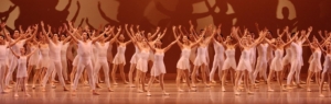 Huapango de Moncayo, bailado por la Compañía y por la Escuela del Ballet de Monterrey.